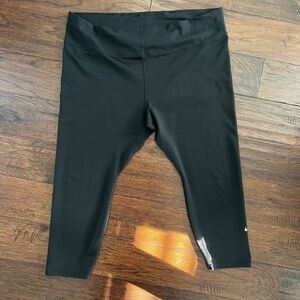 Nike Dry Fit Women's Capri Active Athletic Yoga Leggings Size 3X